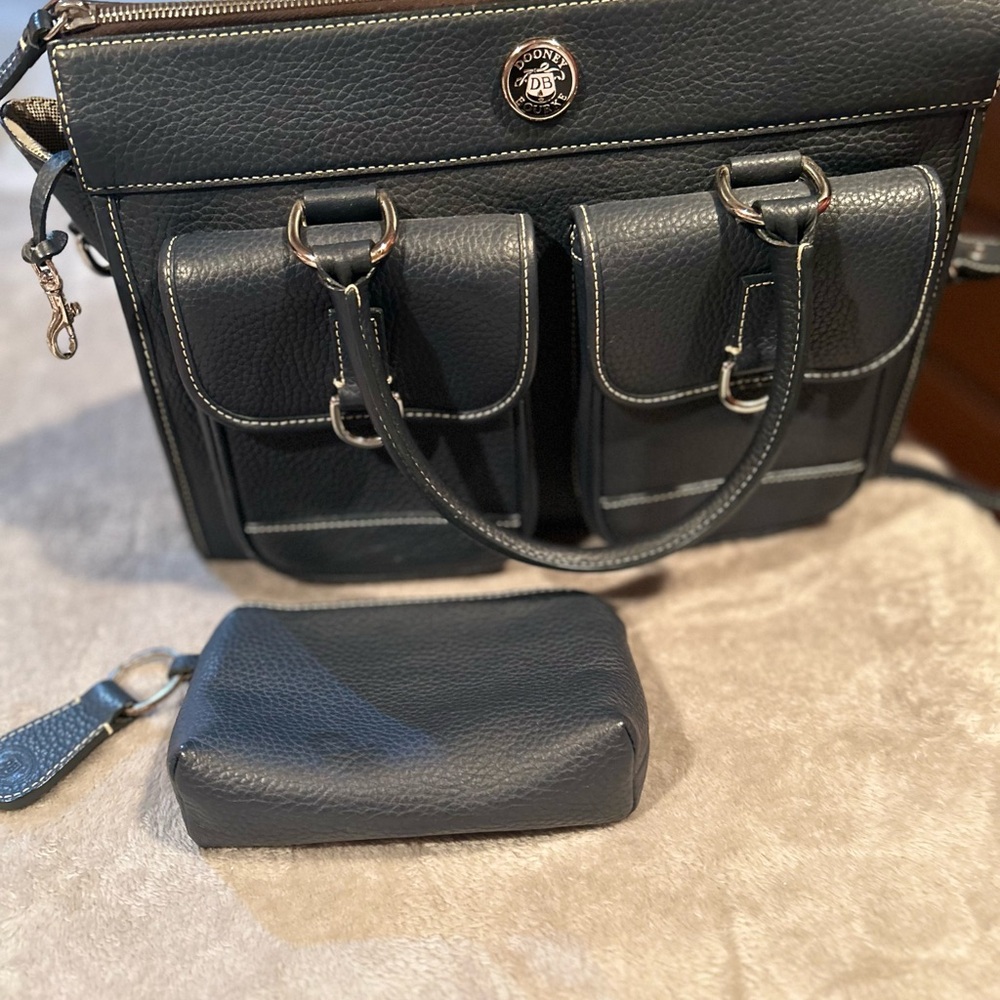 Dooney & Bourke Tote